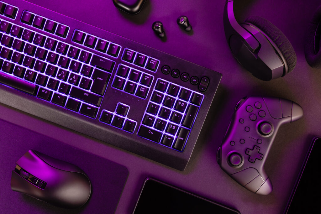 gaming-gear-keyboard-mouse-headphones-and-contr-2026-03-24-06-11-31-utc (2)